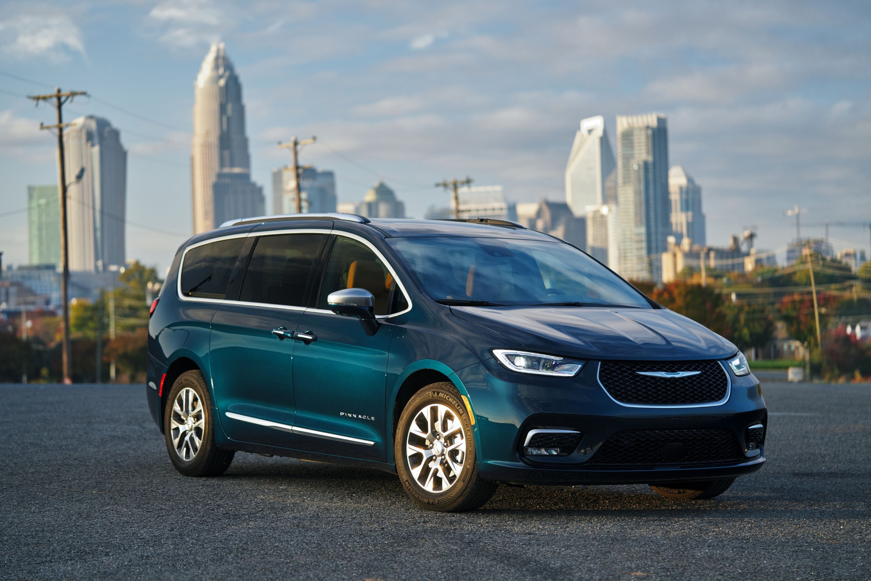 Kia minivan